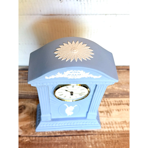 Vintage 2000 Wedgwood The Millennium Clock COA #A2355 8.75" Tall - Picture 8 of 13